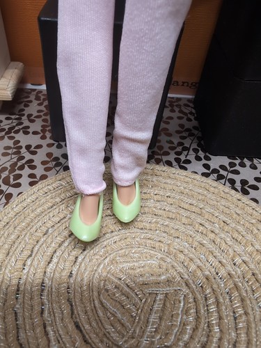 Vintage Barbie / Francie Clone Outfit - Jumpsuit, Belt, Pumps, Purse, Comb - Picture 6 of 21