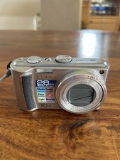 Panasonic Lumix TZ 4 Silber Digitalkamera Silber 10 Fach Zoom Top Zustand
