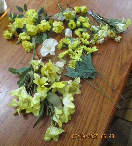 LOTTO FIORI GIALLI VINTAGE ANNI 60/70 CON ASSORTIMENTO VERDE PER/BOUQUET/ARTIGIANATO