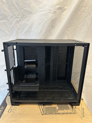 Lian Li O11 DYNAMIC Mini Computer Case PCIE 4 GPU VERTICAL BRACKET KIT INCLUDED - Picture 3 of 20