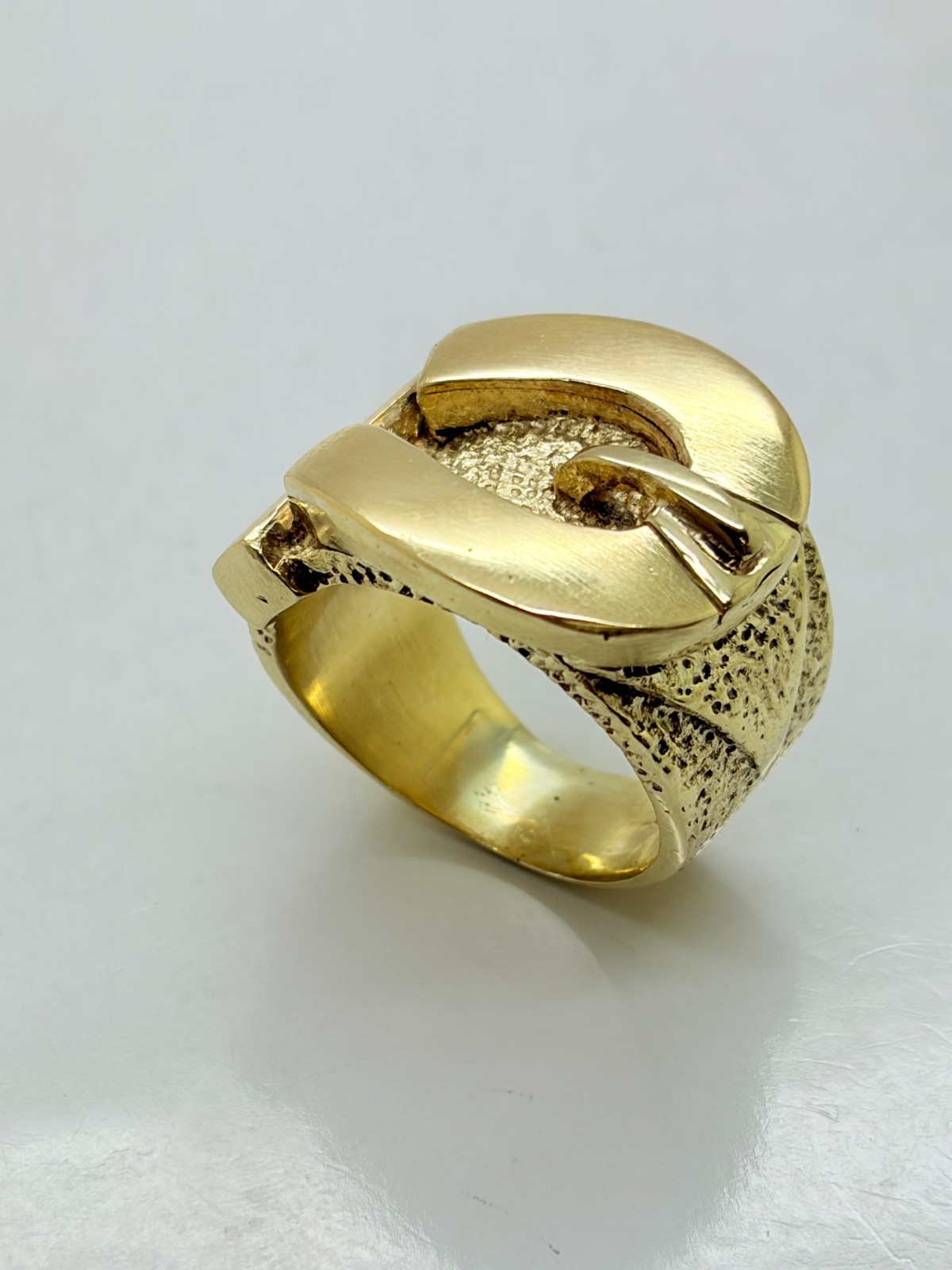 9ct Yellow Solid Gold Buckle Ring - image 1