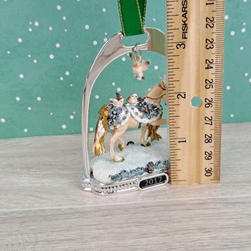 Breyer Horse Holiday Christmas Stirrup Ornament #700318 Winter Wonderland 2017 - Imagen 3 de 16