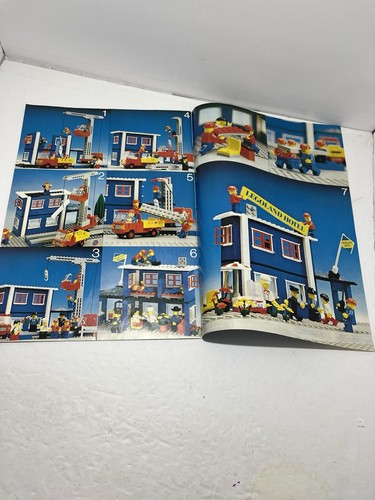 Lego Main Street Instruction Manual - 6390 - Read Description - Picture 6 of 6