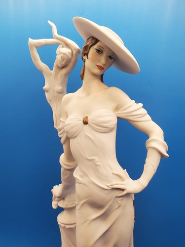 Giuseppe Armani "Fascination" Vintage 1992 Florence Porcelain Statue 18" w/ Box - Picture 2 of 11