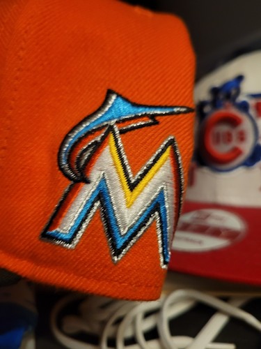 Miami Marlins ‘47 brand SnapBack Hat. Official MLB Merchandise. - Picture 2 of 3