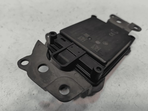 2018-2020 TOYOTA CAMRY SE FRONT CRUISE CONTROL DISTANCE SENSOR RADAR UNIT OEM - Picture 4 of 9