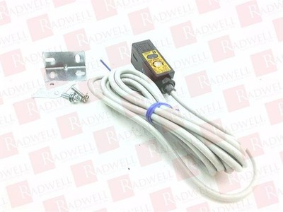 OMRON E3S-2DE41 / E3S2DE41 (NEW NO BOX)