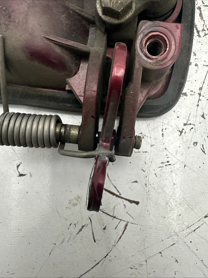 1994-1996 Pontiac Grand Prix Door Handle Exterior Front right & Left Pair - Image 4 of 4