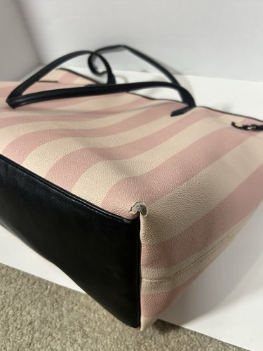 Victoria's Secret Iconic Striped Getaway Carry All Tote Bag SEE PHOTOS For Wear - Bild 5 von 7