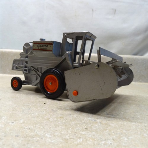 Vintage Ertl Gleaner Allis Chalmers Farm Combine-Tractor, #1207, Diecast - Picture 11 of 13