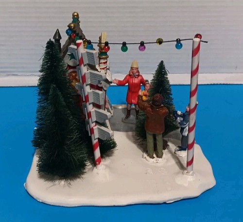 LEMAX Village ST. Nicholas’s Christmas Tree Lot Holiday Accent Decor CIB #33001 - Bild 15 von 16