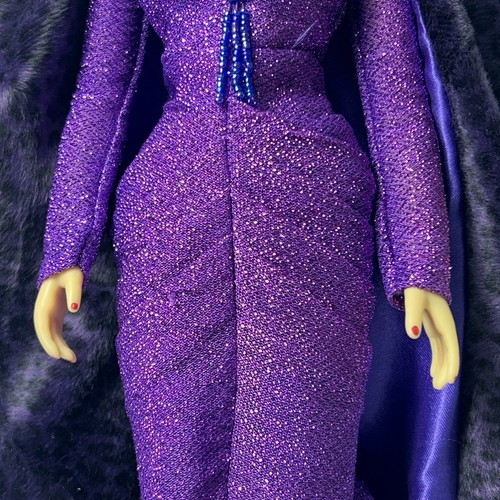 Muñeca Effanbee Brenda Starr Leopardo Cojo 16 Pulgadas 1999 Sin Zapatos Ni Cartera - Imagen 9 de 10