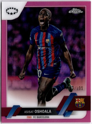 Asisat Oshoala 2022-23 Topps Cromo Donna Rosa Rifrattore #84 FCB #142/199 - Foto 1 di 2