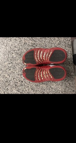 Size 9.5 - Air Jordan 12 Retro 2009 Cherry - Picture 5 of 5