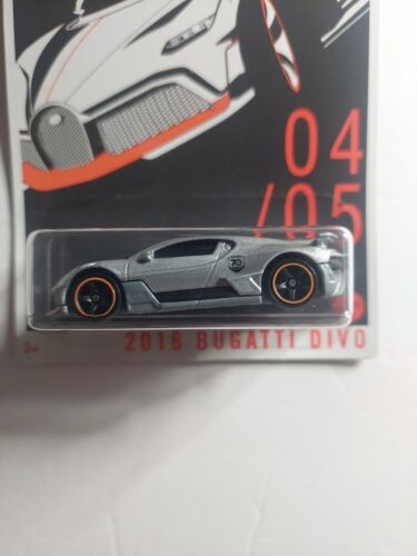 Matchbox 2023 - 70 Years Special Edition Silver - 2018 BUGATTI DIVO - Picture 2 of 4