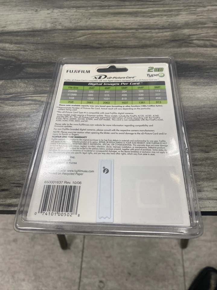 Fujifilm 2 GB XD Flash Memory Card (Retail Package) BRAND NEW - Image 2 of 3