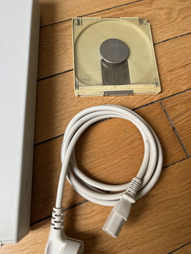 Vintage AppleCD 300 SCSI externer CD-ROM Leser 2x Speed. Apple CD 300 getestet - Bild 8 von 21