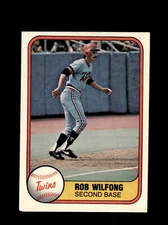 Minnesota Twins Rob Wilfong #569 Fleer Baseball Near Mint or Better top