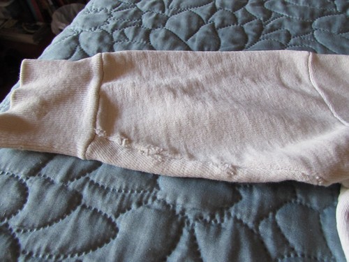 vintage,peanuts charater. 1950 united feature syndicate inc. white sweat shirt - Picture 3 of 8