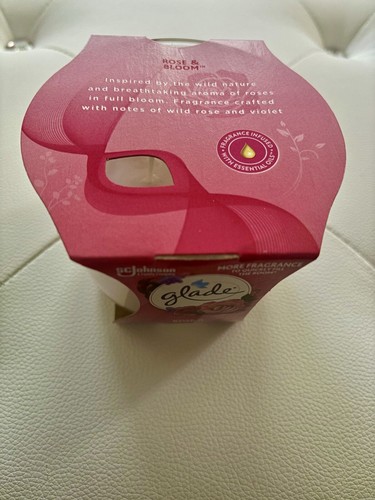 NEW Glade Rose & Bloom 3-Wick 6.8 oz Fragrance Scented Candle - Picture 6 of 21