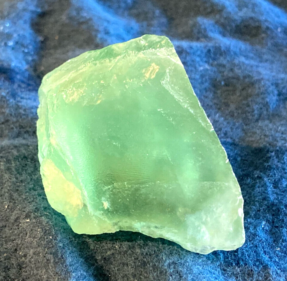 Fluorita Facetado Áspero Verde Menta Grande Natural Súper Limpio 91 Gramos 455 ct Foto 4 de 4