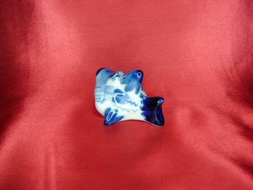 Figura de porcelana soviética rara tiburón blanco azul Gzhel cobalto pintura a mano  - Imagen 2 de 5