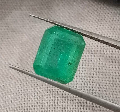GSI Certified 2.56ct Medium Green Natural Emerald Earth Mined Loose Gemstone - Picture 5 of 9