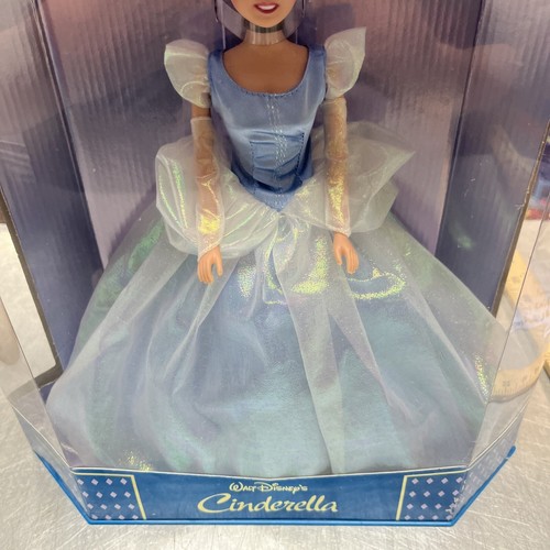 Disney Parks Exclusive Classic Doll Princess Cinderella NIB - Picture 3 of 11