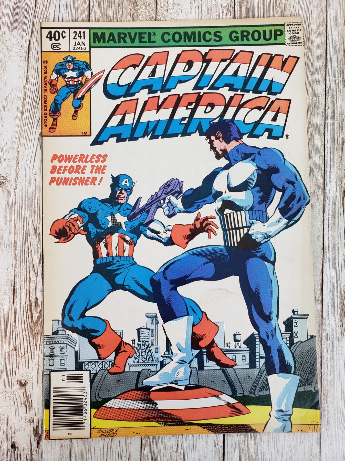 Captain America #241 Marvel Comics 1980 - 1st Battle Cap vs Punisher! Newstand!