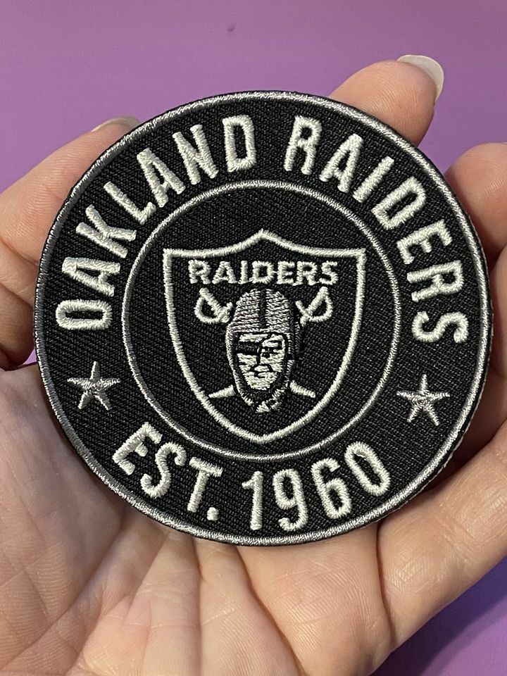 (1) NFL OAKLAND RAIDERS LOGO PATCH IRON-ON ITEM 4 inch