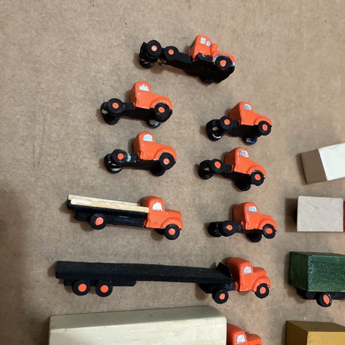 Spur N Modelleisenbahn Traktor Anhänger Sattelzug Konvolut Holz bemalt Landschaft - Bild 2 von 12