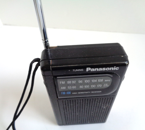 Radio Transistor Panasonic FM-AM Modelo RF-501 Negro con Antena y Correa de Mano - Imagen 8 de 18