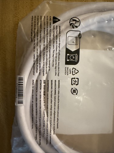 Started 10ft (3m) VESA Certified Display Port 1.2 Cable With Latches - Picture 5 of 14