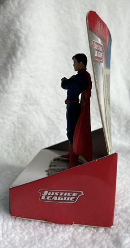 Schleich Justice League Superman 4in Action Figure ** Small Tear On Box See Pics - Picture 7 of 9