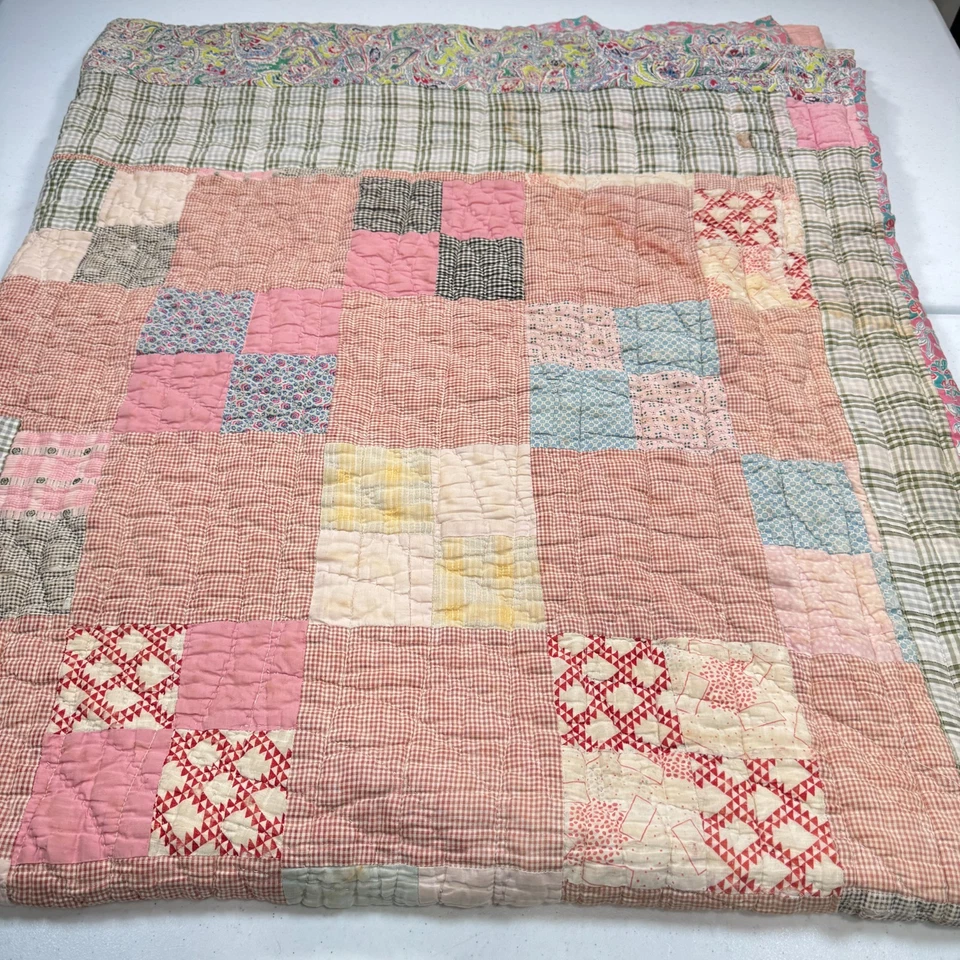 Manta de edredón vintage hecha a mano con retazos 62x77 rojo rosa azul a cuadros 4 parches Foto 2 de 4