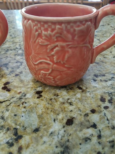 Bordallo Pinheiro Pink Vine Mugs 12oz Excellent Condition - Picture 6 of 10