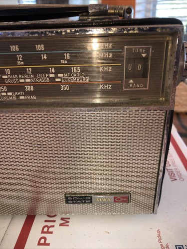 Vintage Aiwa AR-143 SolidState Multiwave Portable Radio 60er Jahre - Bild 4 von 19