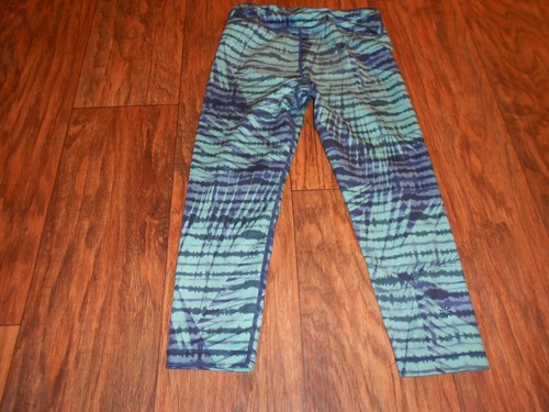 Athleta Girl girls size M medium 8 - 10 leggings Printed Chit Chat Capri MINT - Picture 3 of 4