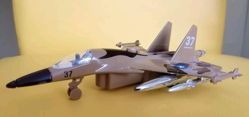 Spielzeug-Flugzeug KAMPFFLUGZEUG mit Licht Sound Rückzugmotor 19cm, NEUwerig