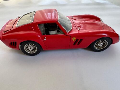 Ferrari 250 GTO 1962 in rot, Burago 1:18 - Bild 5 von 12