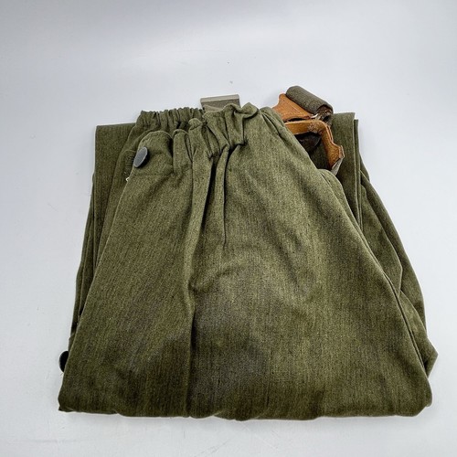 DDR Kampfgruppe Uniform Jacke Hose Koppel Kappen M82 Militärkleidung Armee NVA - Bild 14 von 23