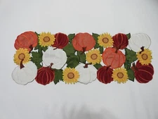 Pumkin Table Runner By Owenie