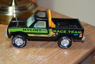 nylint race team truck
