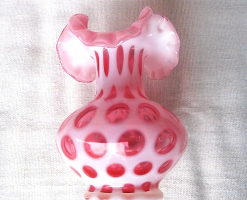 Fenton Cranberry Opalescent Coin Dot Ruffled Edge Pink Vase 7 in - Picture 7 of 7
