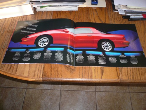 Chevrolet Camaro 1995 folleto de ventas - vintage - Imagen 3 de 8