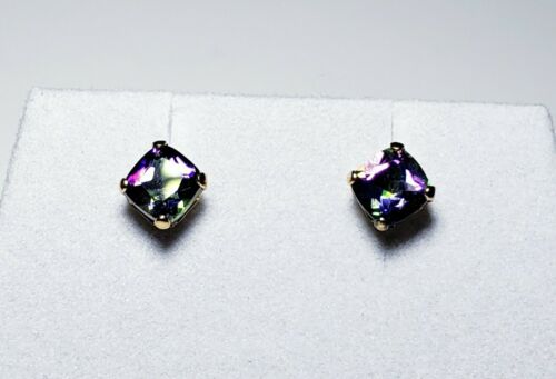 10k Yellow Gold Cushion Mystic Topaz post earrings/Aretes de Oro - Picture 3 of 7
