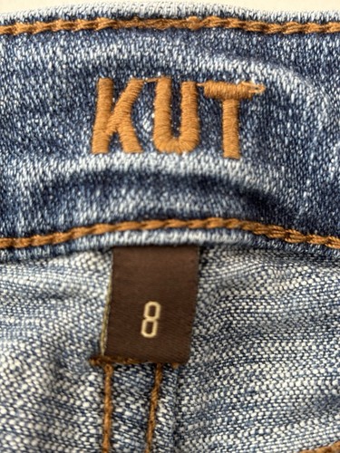 Kut From The Kloth Damenjeans Größe 8 kurz gerades Bein roher Saum abgenutzt - Bild 8 von 12