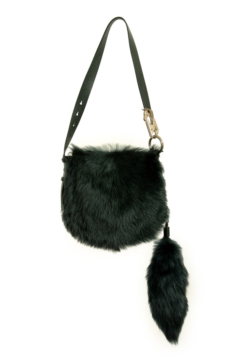 【送料&関税込】Burberry Black Leather Knight Small Shoulder Burberry Black Leather Knight Small Shoulder Bag – LOZURI®
