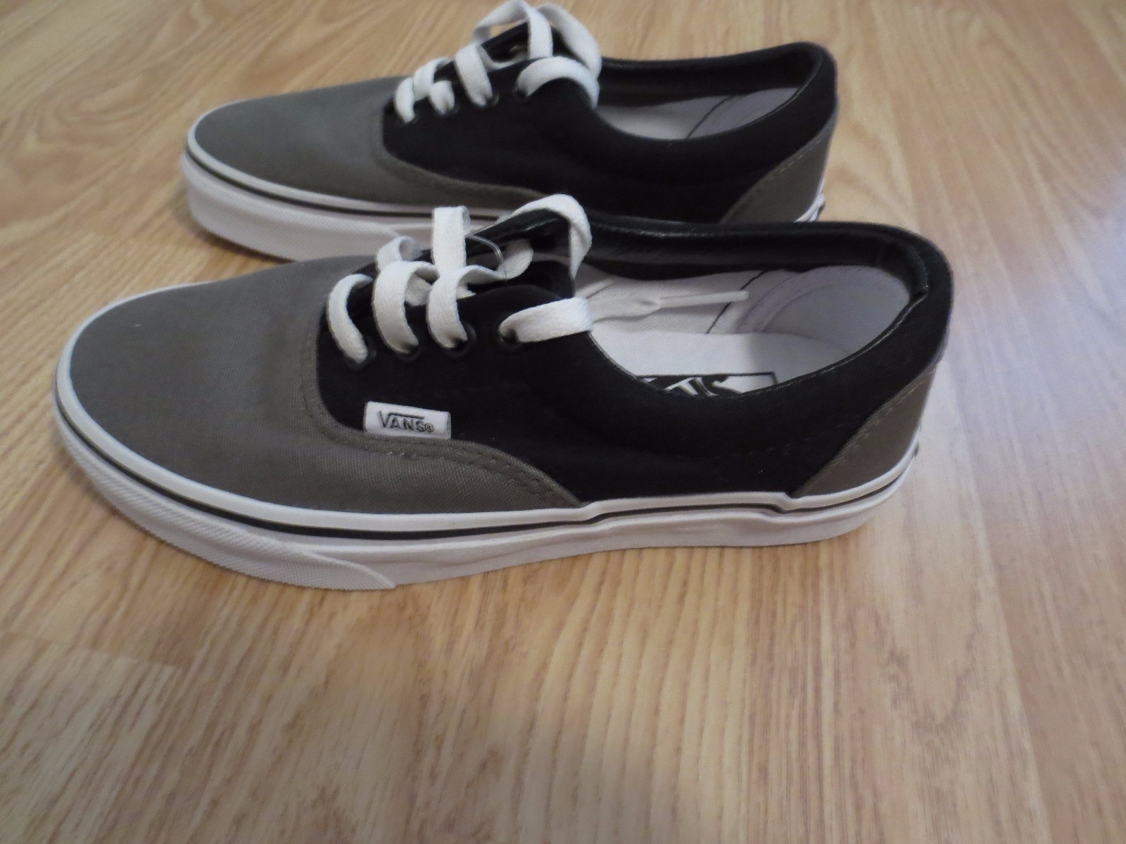 vans era pewter black