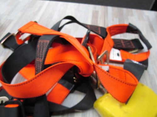 ARRESTA PERSONAL FALL ARREST DEVIDE FCP 459 8FT HARNESS BARELY USED - Picture 5 of 9
